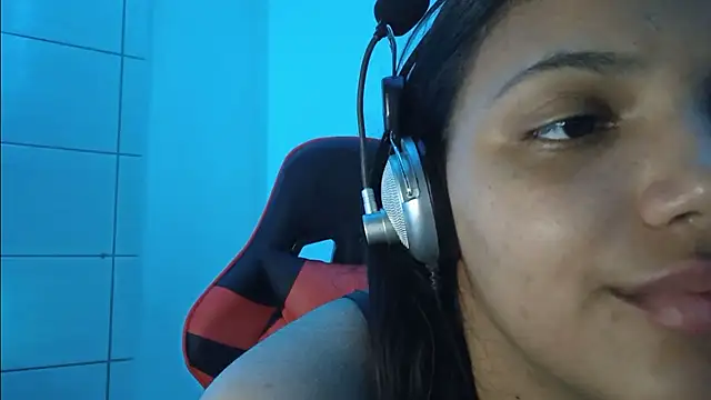 Snapshot of bombomepimenta chatting on 01/17/25, 11:18 bombomepimenta online show from 01/17/25, 11:18