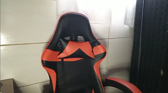 Snapshot of bombomepimenta chatting on 02/23/25, 07:49 bombomepimenta online show from 02/23/25, 07:49