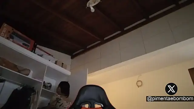 Snapshot of bombomepimenta chatting on 09/26/25, 09:52 bombomepimenta online show from 09/26/25, 09:52