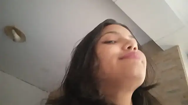 Snapshot of bombomepimenta chatting on 10/07/25, 06:16 bombomepimenta online show from 10/07/25, 06:16