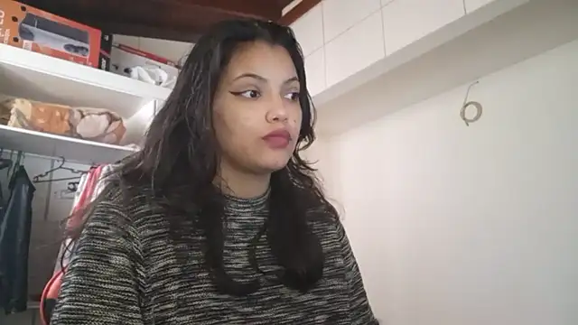 Snapshot of bombomepimenta chatting on 10/22/25, 01:44 bombomepimenta online show from 10/22/25, 01:44