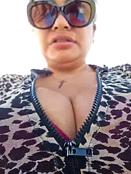 Snapshot of Afroditecash chatting on 05/20/26, 02:56 Afroditecash online show from 05/20/26, 02:56