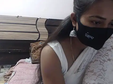 Snapshot of wildbabes chatting on 10/08/25, 12:47 wildbabes online show from 10/08/25, 12:47