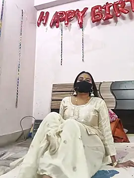 Snapshot of wildbabes chatting on 02/02/26, 07:01 wildbabes online show from 02/02/26, 07:01