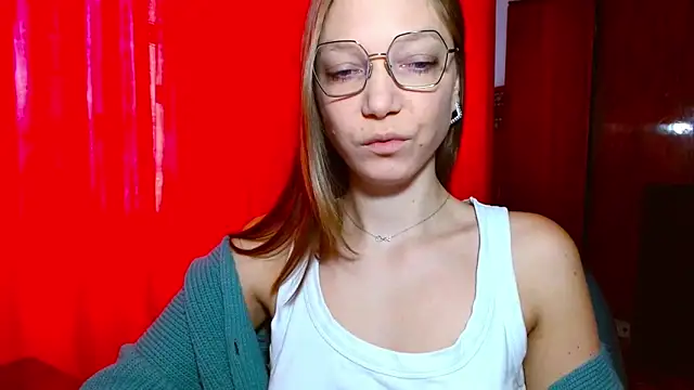 EmillyPlay online show from 02/02/26, 06:45