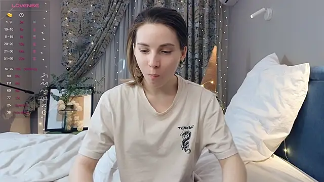 DonnaBurkee online show from 03/13/25, 04:12