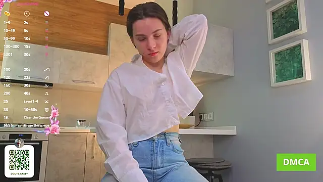 DonnaBurkee online show from 10/11/25, 04:33