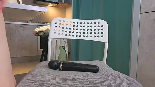 DonnaBurkee online show from 04/09/26, 06:19