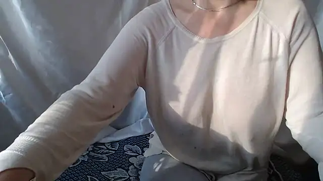 Snapshot of Burberrry_ chatting on 05/20/26, 04:13 Burberrry online show from 05/20/26, 04:13