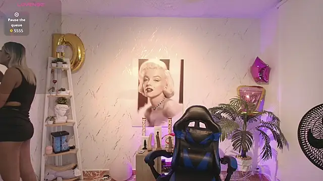 SALOOMEE   online show from 10/01/25, 11:05