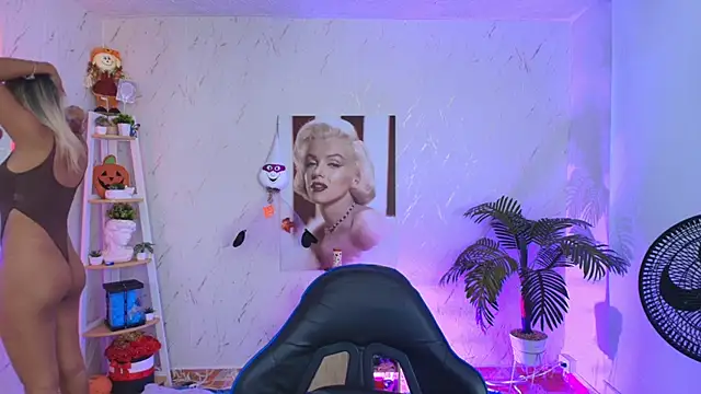 SALOOMEE   online show from 11/17/25, 09:26