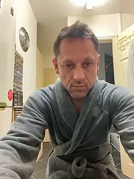 Yourhotboy 42 online show from 02/02/25, 05:48