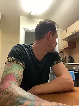 Yourhotboy 42 online show from 03/03/25, 06:44