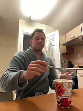 Yourhotboy 42 online show from 03/08/25, 11:39