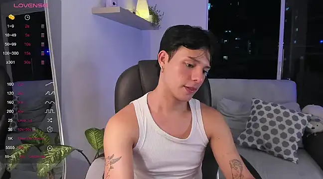 Snapshot of Alexxblue chatting on 12/06/24, 01:07 Alexxblue online show from 12/06/24, 01:07