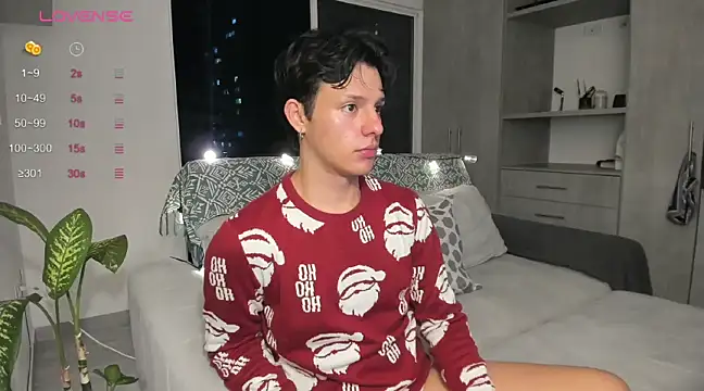 Snapshot of Alexxblue chatting on 12/26/24, 01:07 Alexxblue online show from 12/26/24, 01:07