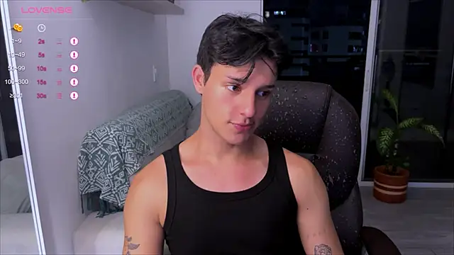 Snapshot of Alexxblue chatting on 02/28/25, 04:21 Alexxblue online show from 02/28/25, 04:21