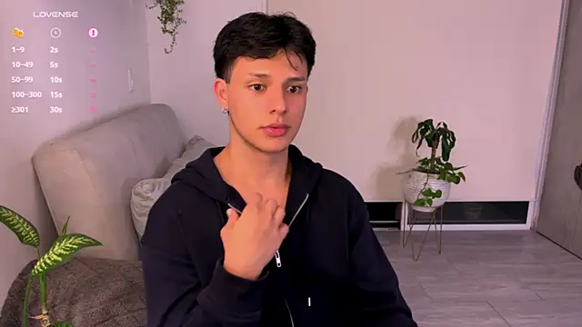 Snapshot of Alexxblue chatting on 10/15/25, 02:55 Alexxblue online show from 10/15/25, 02:55