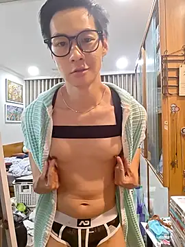 Snapshot of horny_slavedog chatting on 11/15/25, 10:56 horny slavedog online show from 11/15/25, 10:56