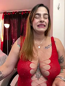 Snapshot of Alessandra_Schmoll chatting on 02/05/26, 01:49 Alessandra Schmoll online show from 02/05/26, 01:49