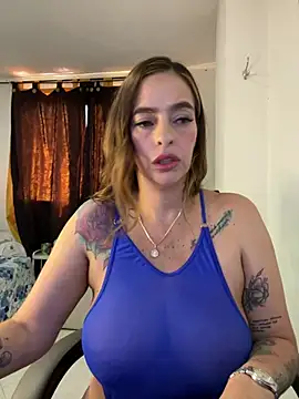 Snapshot of Alessandra_Schmoll chatting on 06/02/26, 03:36 Alessandra Schmoll online show from 06/02/26, 03:36