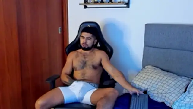 Snapshot of ethaanjones chatting on 01/07/26, 08:22 ethaanjones online show from 01/07/26, 08:22