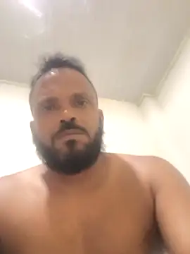 Snapshot of morenorj17 chatting on 12/14/25, 09:03 morenorj17 online show from 12/14/25, 09:03