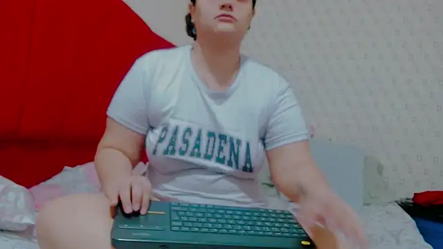 brunnette hot online show from 02/04/25, 11:05