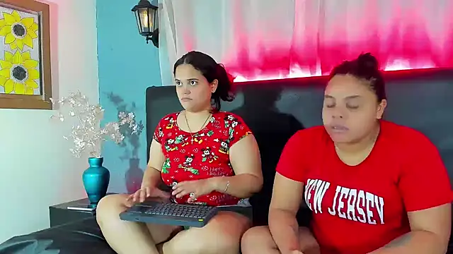 brunnette hot online show from 02/23/25, 11:00