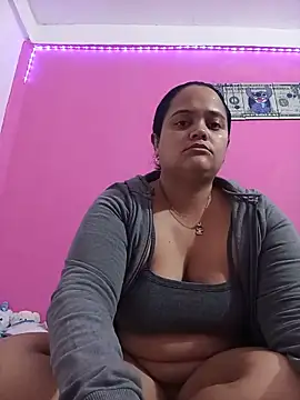 Snapshot of brunnette_hot chatting on 06/02/26, 10:50 brunnette hot online show from 06/02/26, 10:50