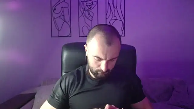 brindlefly6969 online show from 12/04/25, 11:52