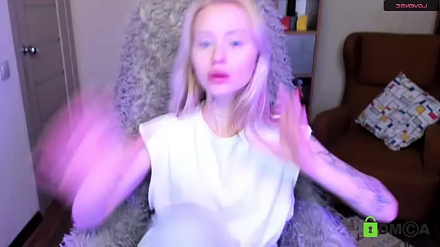 MalenaErnman online show from 12/22/24, 11:00