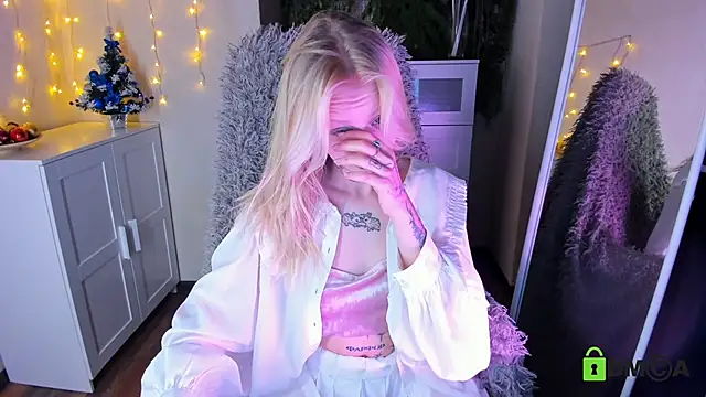 MalenaErnman online show from 12/27/24, 01:18