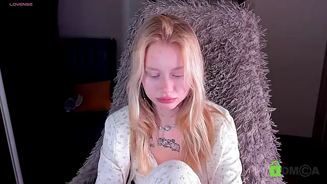 MalenaErnman online show from 01/08/25, 01:41