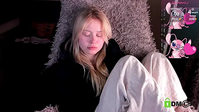 MalenaErnman online show from 02/09/25, 02:29