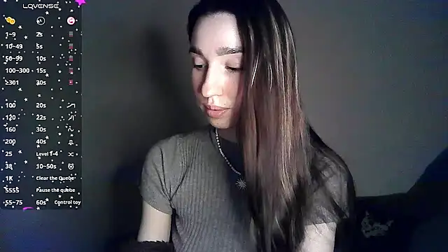 Snapshot of ElizaSwon chatting on 03/14/25, 04:40 ElizaSwon online show from 03/14/25, 04:40