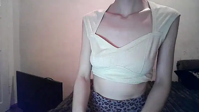 ElizaSwon online show from 10/14/25, 04:08