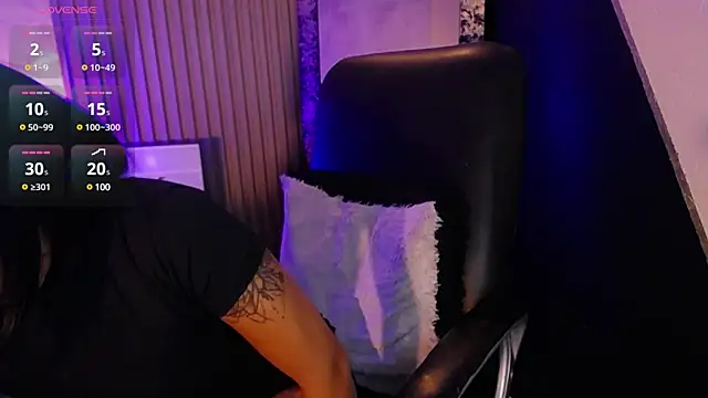 isabella smith  online show from 01/24/25, 05:00