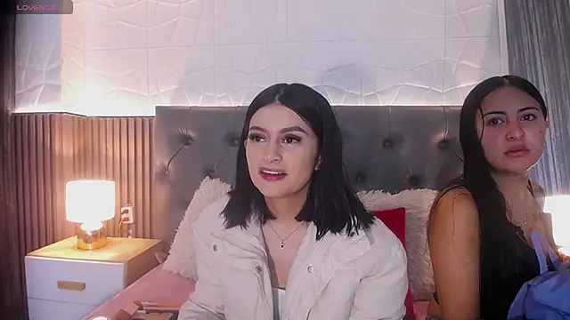 isabella smith  online show from 03/14/25, 01:24