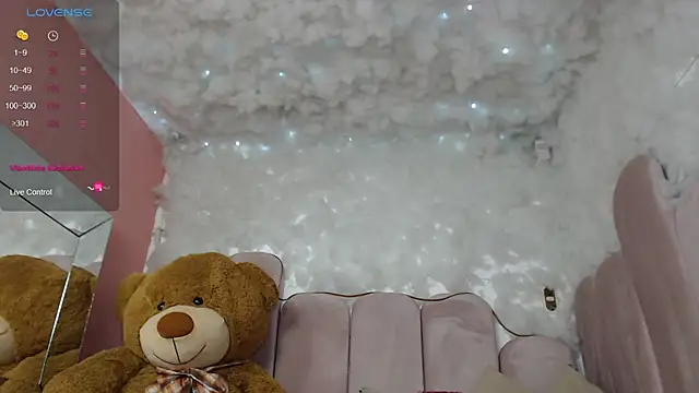 Snapshot of puca_ebony chatting on 01/27/25, 04:22 puca ebony online show from 01/27/25, 04:22