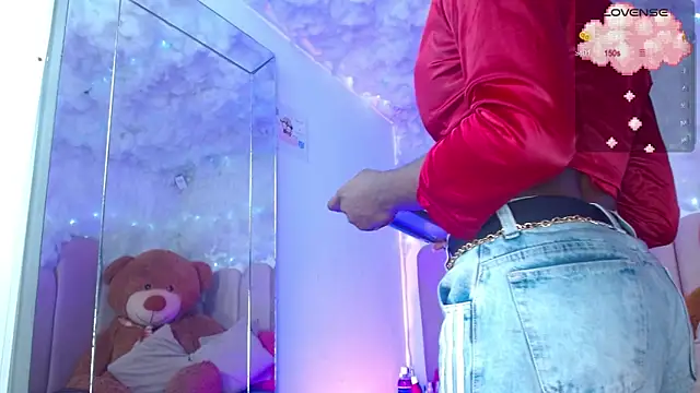 Snapshot of puca_ebony chatting on 12/16/25, 04:34 puca ebony online show from 12/16/25, 04:34