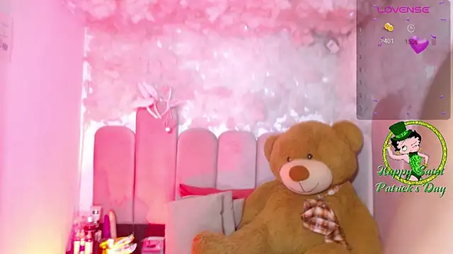 puca ebony online show from 03/17/26, 12:41