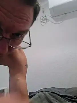 Iliketocooksquirt25 online show from 12/04/25, 03:16