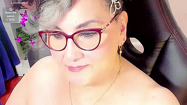 Snapshot of cataleya_mom chatting on 11/02/25, 09:28 cataleya mom online show from 11/02/25, 09:28