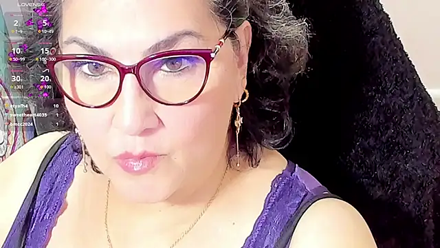 Snapshot of cataleya_mom chatting on 11/23/25, 03:17 cataleya mom online show from 11/23/25, 03:17