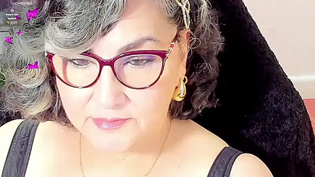 Snapshot of cataleya_mom chatting on 11/24/25, 06:24 cataleya mom online show from 11/24/25, 06:24