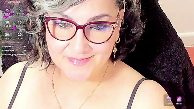 Snapshot of cataleya_mom chatting on 11/25/25, 03:56 cataleya mom online show from 11/25/25, 03:56