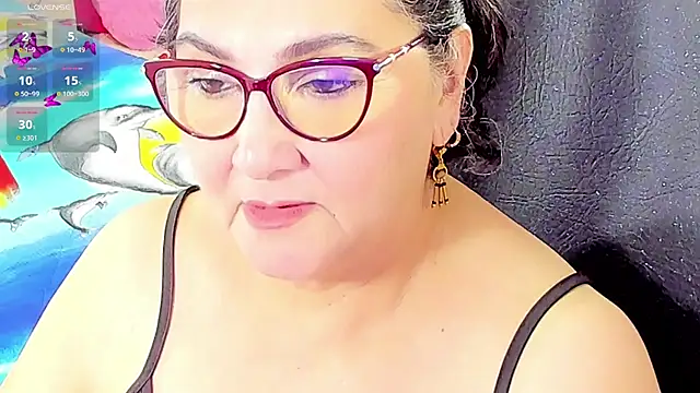 Snapshot of cataleya_mom chatting on 03/31/26, 04:13 cataleya mom online show from 03/31/26, 04:13