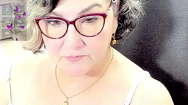 Snapshot of cataleya_mom chatting on 04/21/26, 03:35 cataleya mom online show from 04/21/26, 03:35