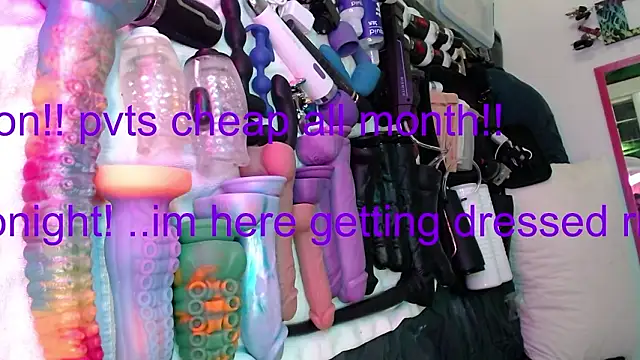 Snapshot of famousALYX chatting on 02/08/26, 07:56 famousALYX online show from 02/08/26, 07:56